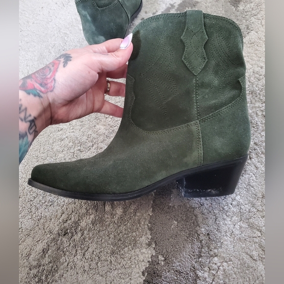 Nine West Olive Green Western Boots - Picture 7 of 12